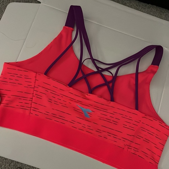 Pink diadora sports/training bra - Picture 2 of 3